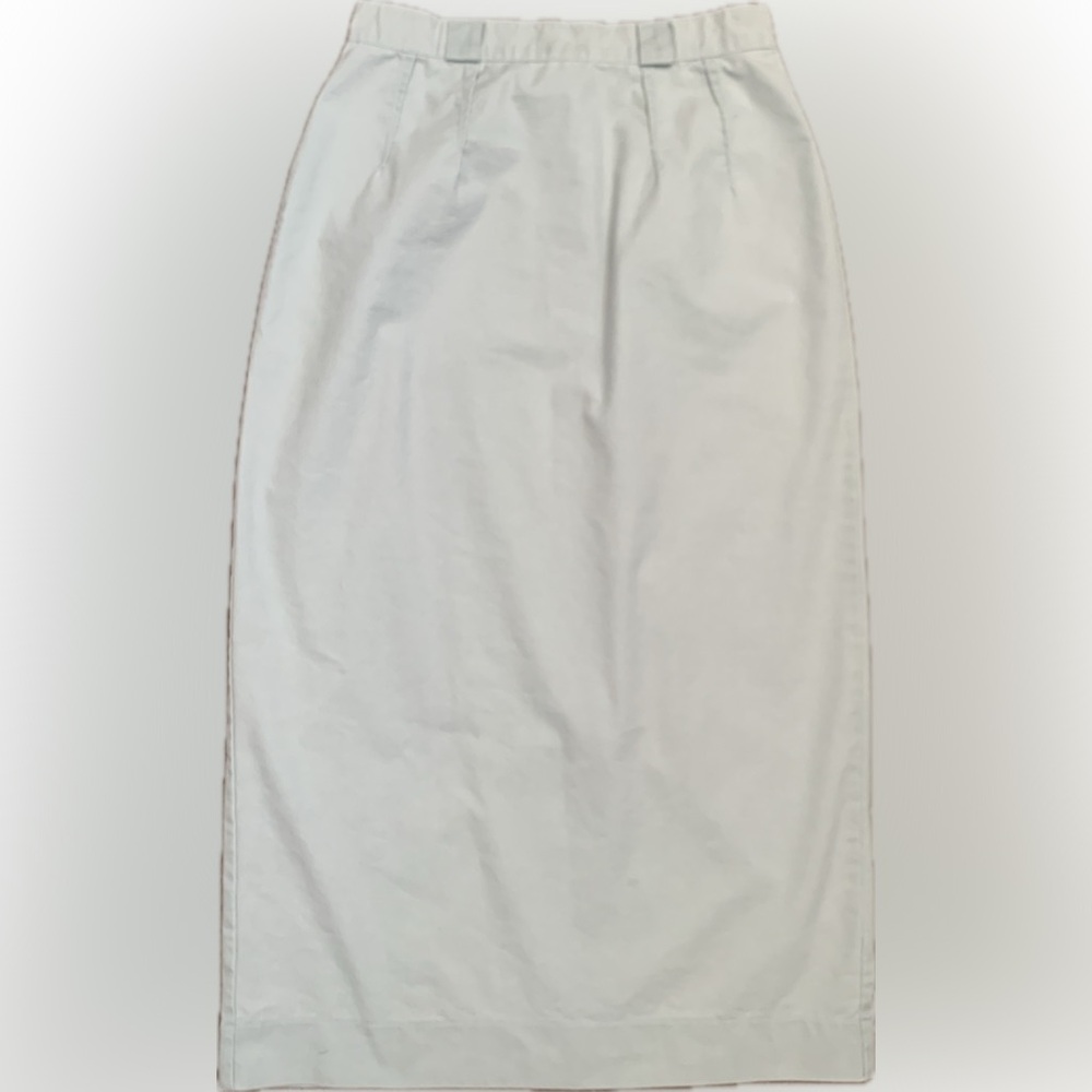 Soft mint green Long skirt with 3 button flap in back. Vintage Size 10 | Forenza
